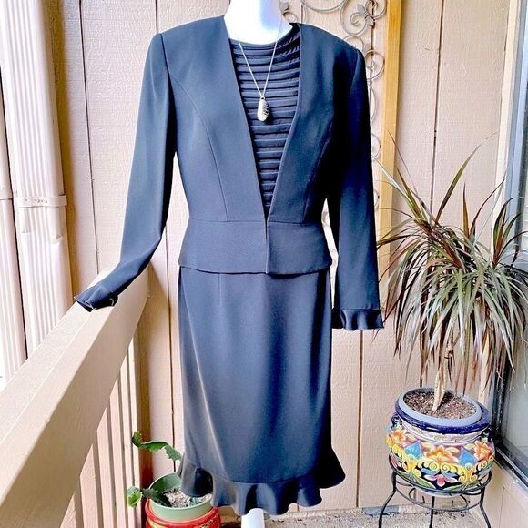 DAYMOR COUTURE JET BLACK TWO PIECE / SHORT SLEEVE LBD & TAILORED JACKET 4 - Picture 1 of 16